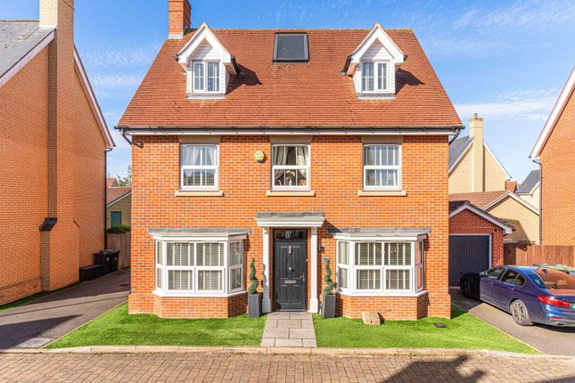 5 bedroom detached house for sale