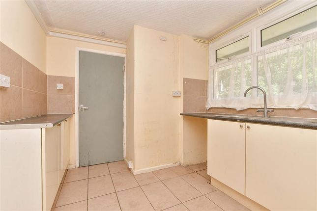 3 bed maisonette