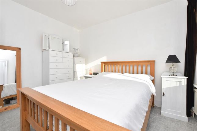 4 bed end terrace house