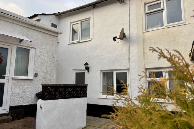 High Street, Crediton, EX17 2 bed cottage for sale