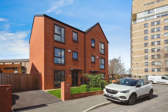 4 bedroom semi-detached house for sale