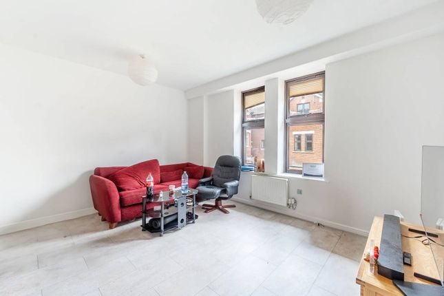 Lockhart Road, Watford, WD17 2 bed flat for sale