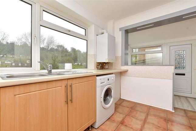 Croydon Road, Caterham, Surrey 1 bed ground floor maisonette for sale
