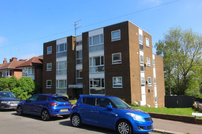 Warwick Road, Barnet EN5 2 bed apartment for sale