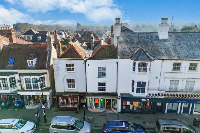 High Street, Lymington, SO41 2 bed apartment for sale