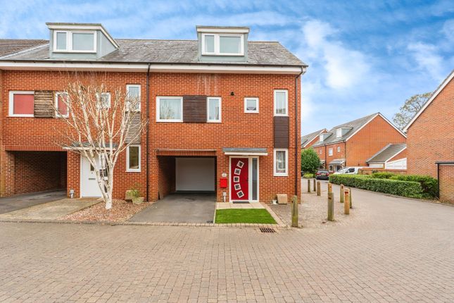 3 bedroom town house for sale