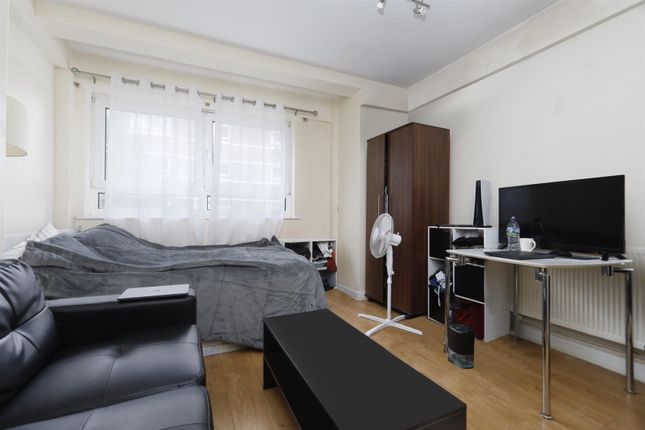 Studio flat for sale