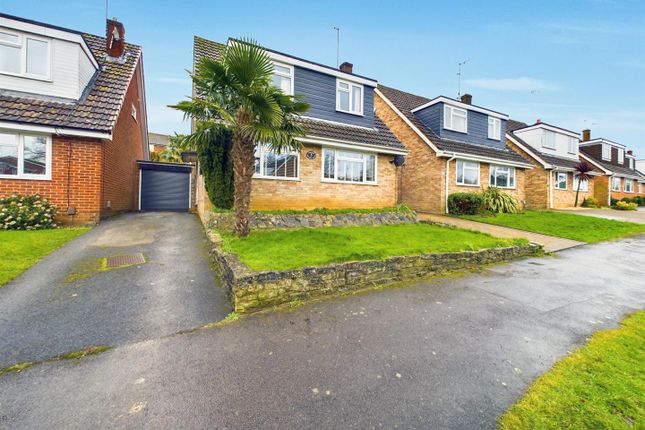 4 bed link detached house