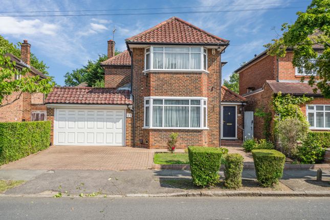 4 bed detached house