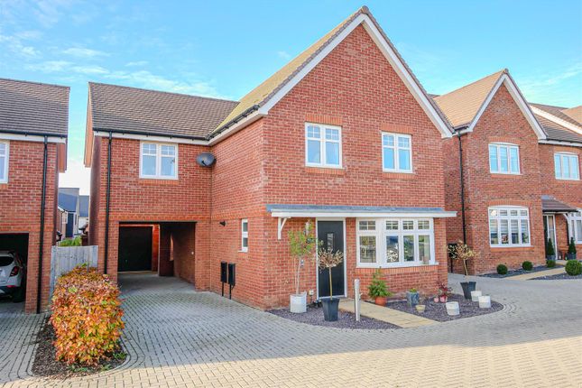 Newbury Hill View, Stadhampton OX44 5 bed house for sale