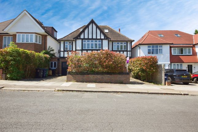 6 bedroom detached house for sale