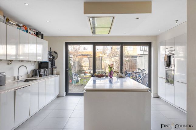 4 bedroom terraced house for sale