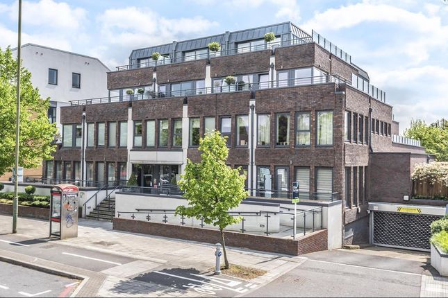 Forsyth House, Richmond 2 bed apartment for sale