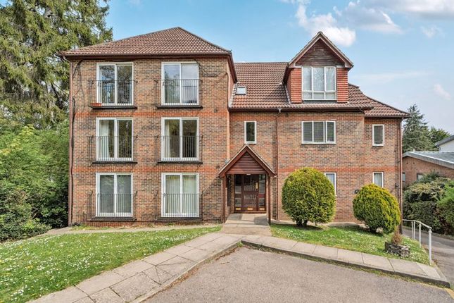 Valley Road, Kenley 1 bed apartment for sale