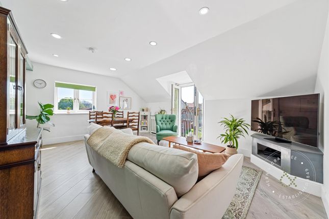 2 bed flat