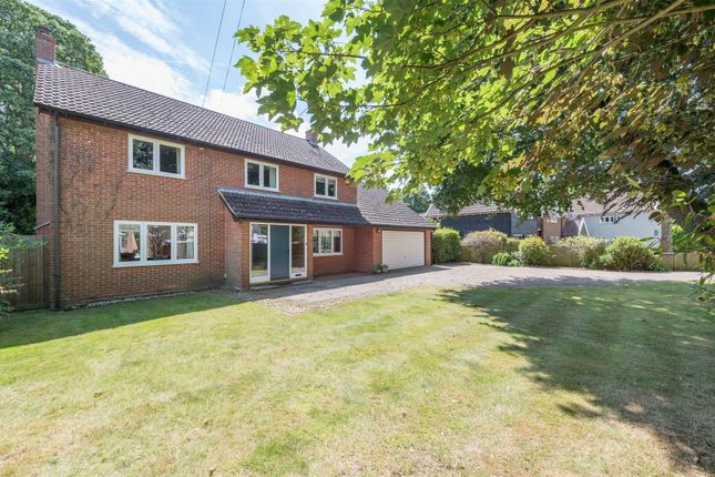 4 bed detached house