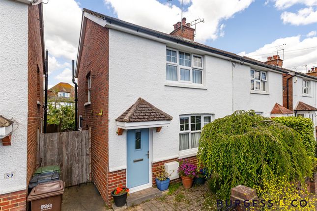2 bedroom semi-detached house for sale