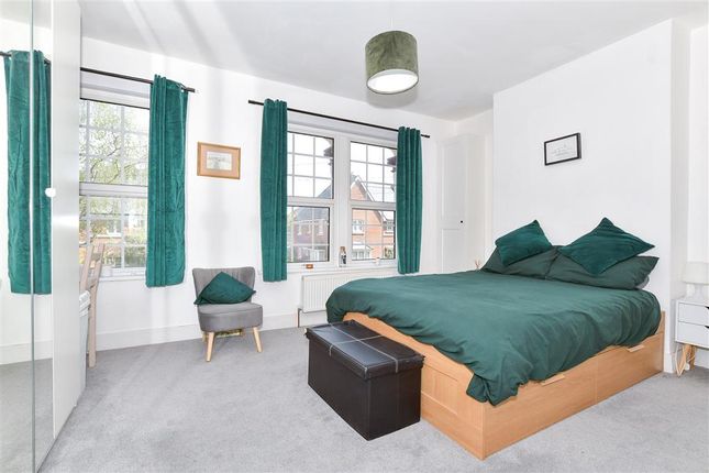 5 bed terraced house