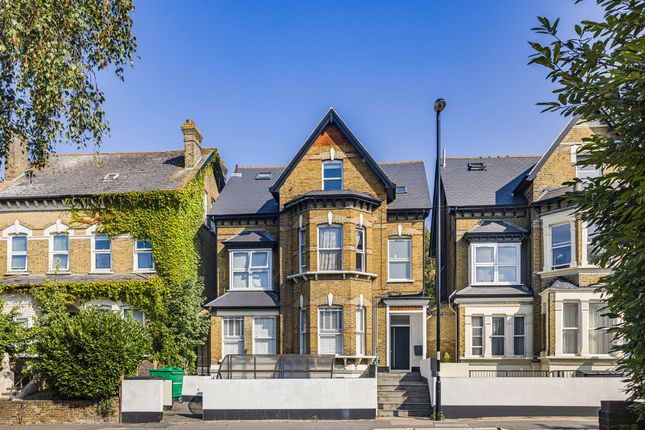 South Croydon CR2 2 bed flat for sale