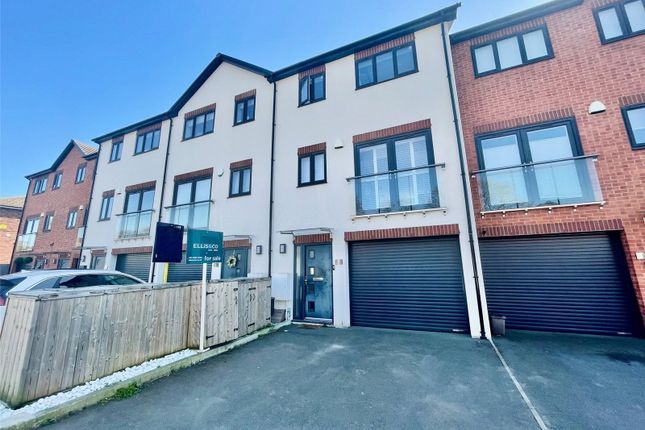 3 bed town house