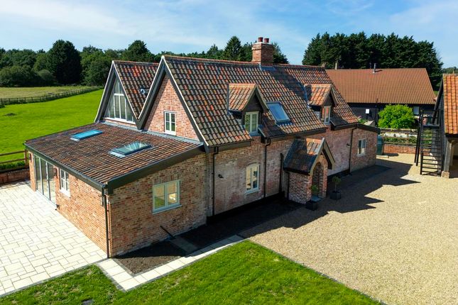 6 bedroom detached house for sale