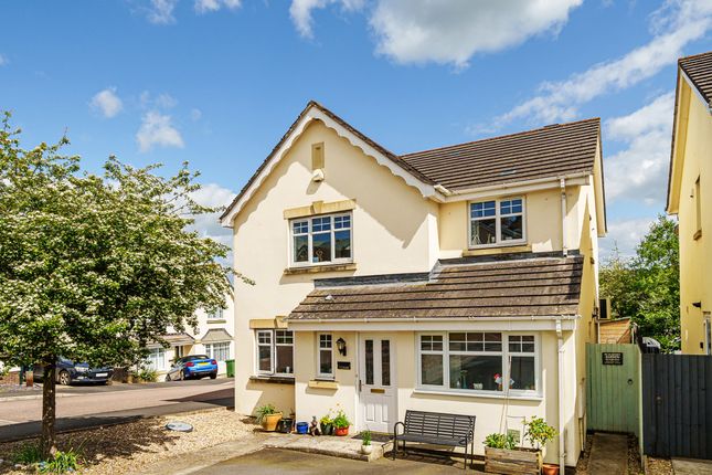 4 bed detached house