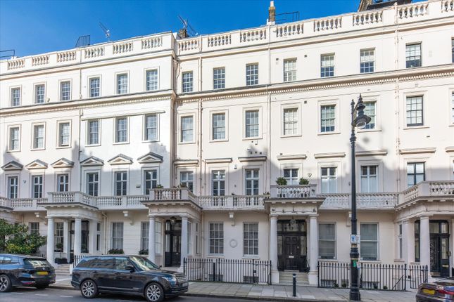 Eaton Place, London, SW1X 3 bed flat for sale