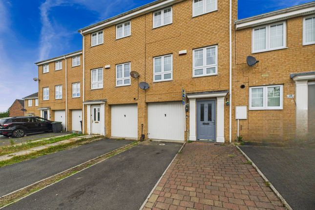 Berry Edge Road, Consett, Durham, DH8... 4 bed townhouse for sale