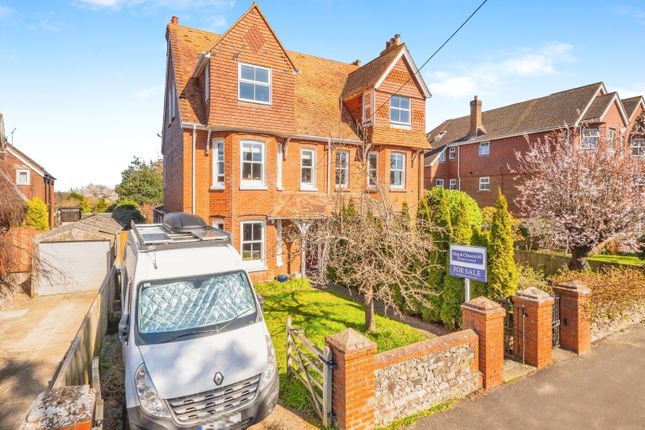 5 bedroom semi-detached house for sale