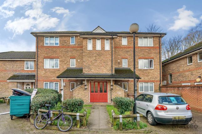 Ann Moss Way, Canada Water, SE16 1 bed flat for sale