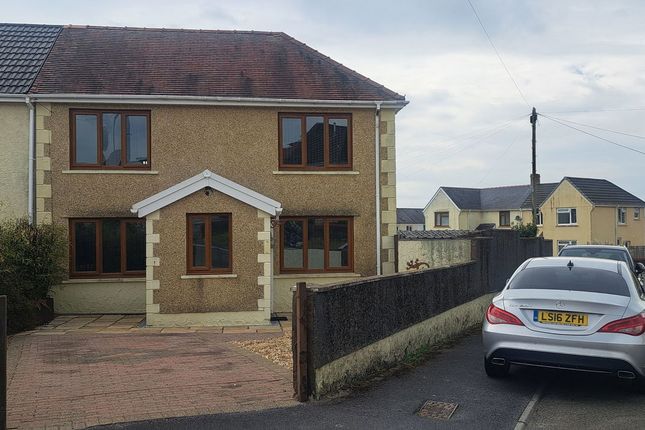 Maes Yr Hendre, Garnant, Ammanford, SA18 3 bed semi