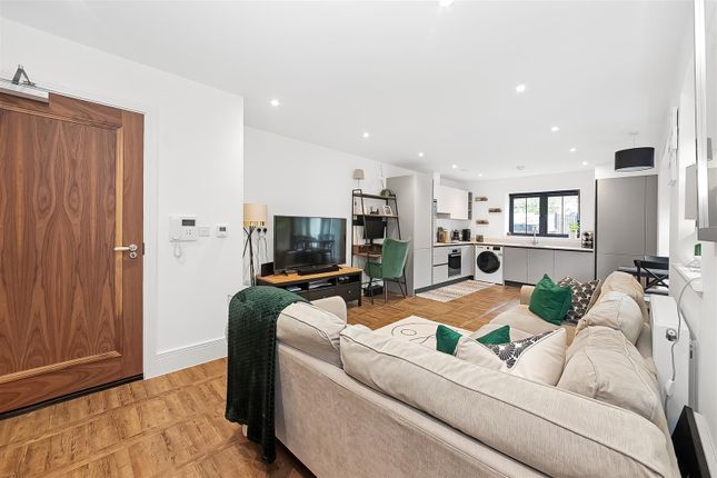 Downs Court Road, Purley CR8 Studio for sale
