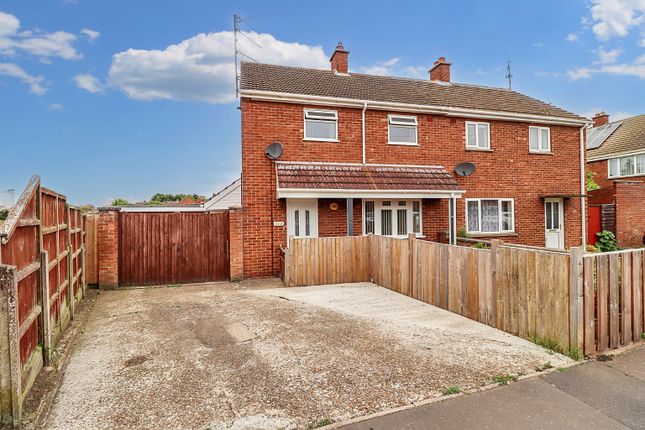 2 bedroom semi-detached house for sale