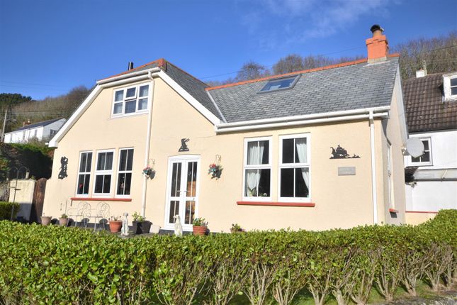 4 bed detached house