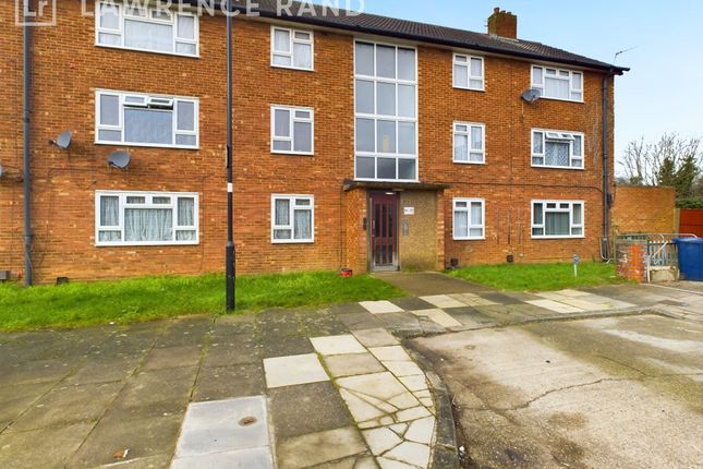 Evesham Close, Greenford, UB6 2 bed flat for sale