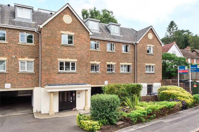 Kings Road, Haslemere, GU27 2 bed flat for sale
