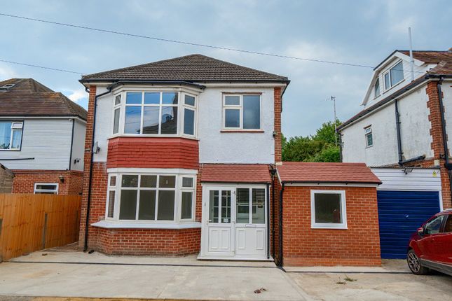 Portsdown Hill Road, Hampshire PO9 3 bed detached house for sale
