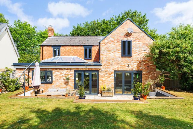 4 bed detached house