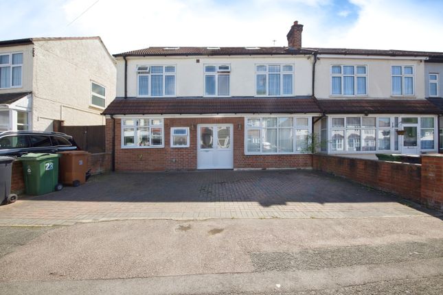 6 bed semi-detached house