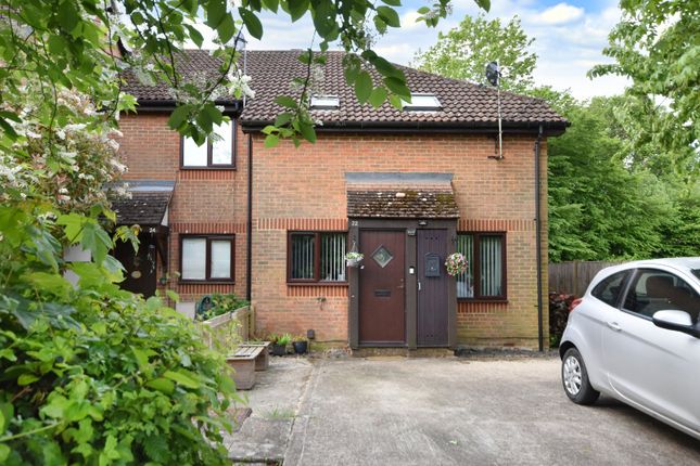 Langshott, Horley, Surrey, RH6 1 bed end of terrace house for sale