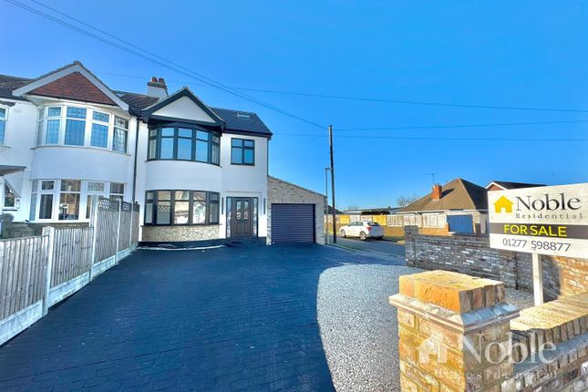4 bedroom end of terrace house for sale