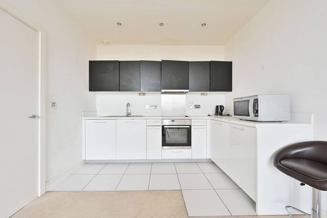 K D Tower, Cotterells, Hemel... 1 bed flat for sale