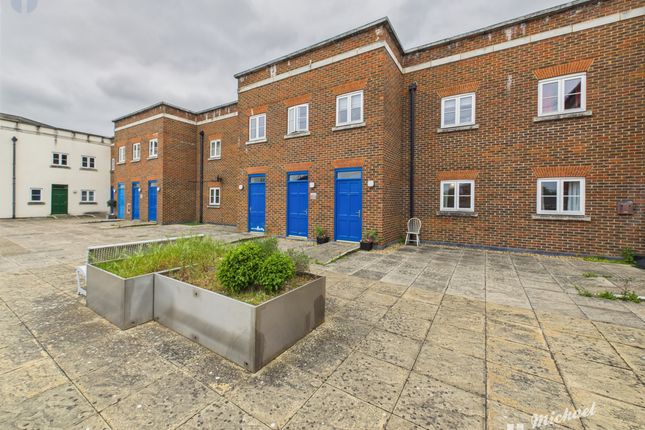Wedgewood Street, Aylesbury... 2 bed flat for sale