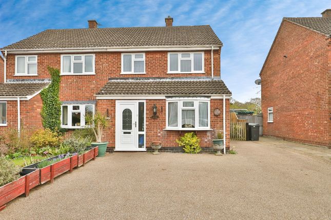 3 bed detached house