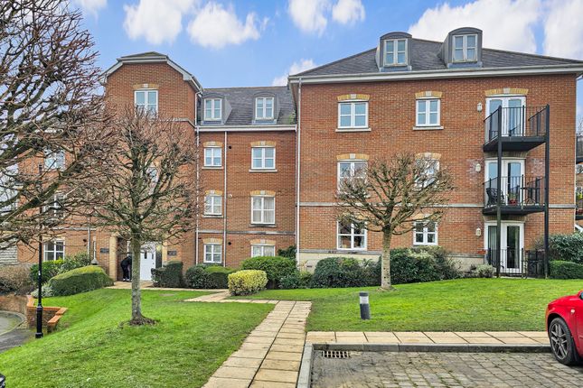 Dorchester House, Lymington SO41 2 bed apartment for sale