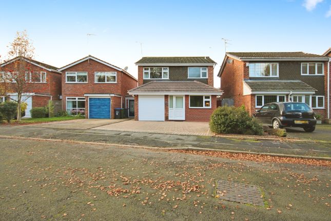 3 bed detached house
