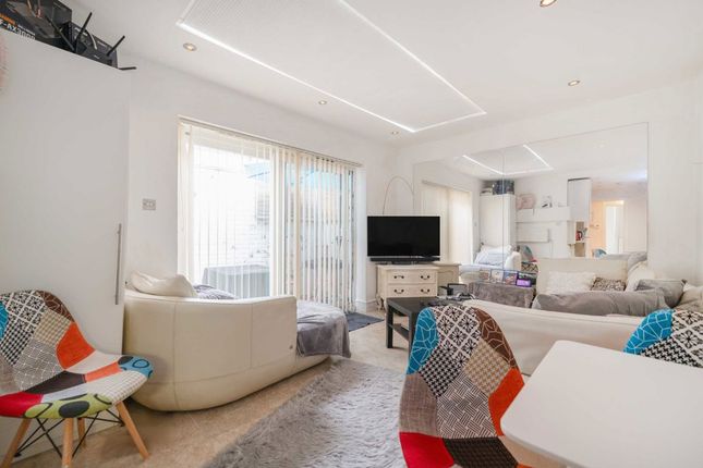 Fortune Green Road, London NW6 1 bed flat for sale