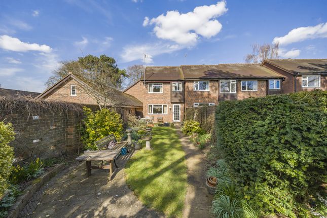 The Birches, Oxfordshire RG8 3 bed end of terrace house for sale