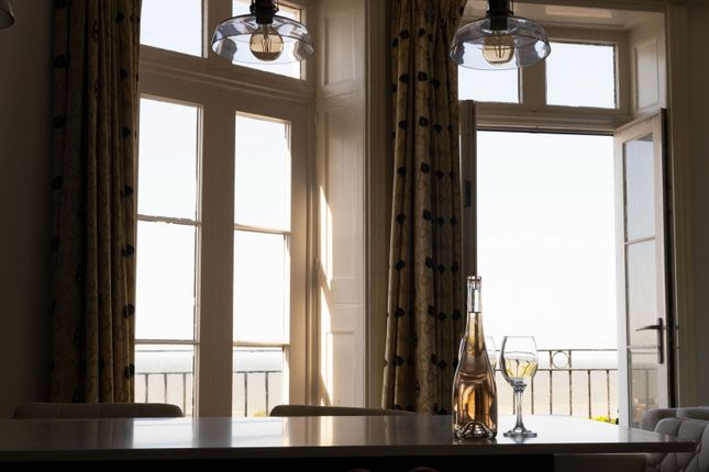 Fort Crescent, Margate CT9 2 bed apartment for sale