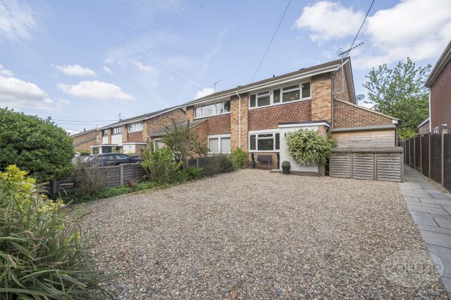 Commonfields, West End, Woking... 3 bed semi